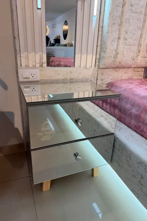Mesa de Noche Espejo